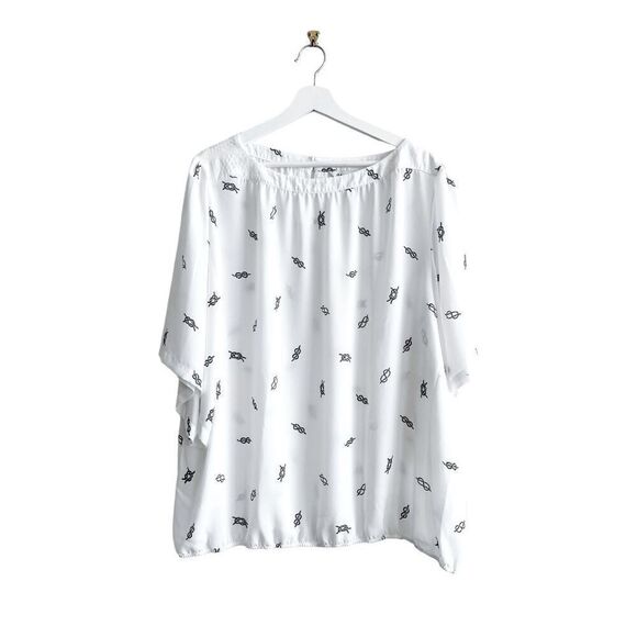 Reitmans Tops - Reitmans Women's Keyhole Back Short Sleeve Printed Blouse White Size 3X